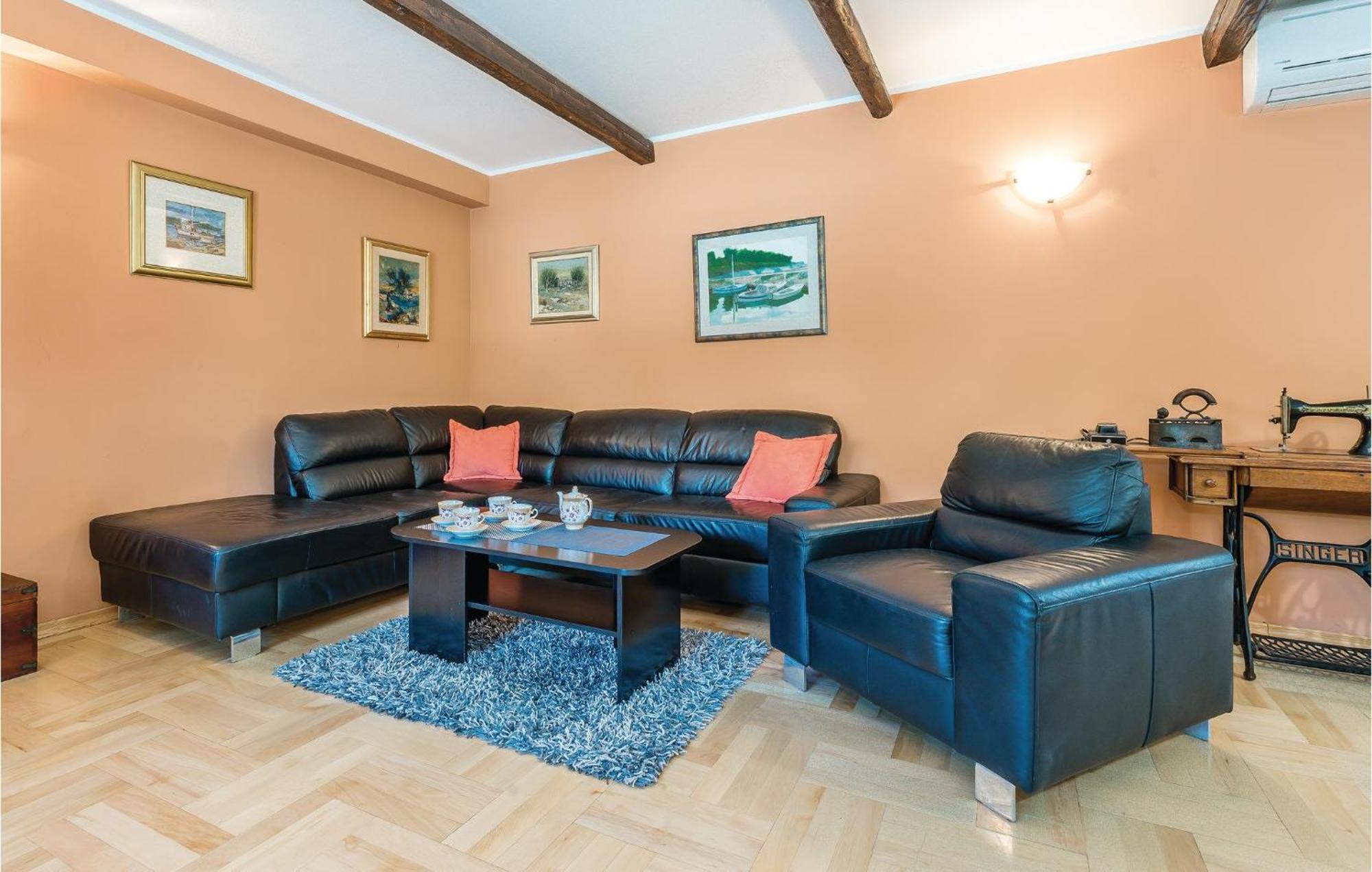 Amazing Home In Bilice With Outdoor Swimming Pool Sibenik Luaran gambar